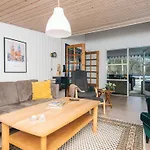 Ferienhaus 4 Star Holiday Home In Glesborg *