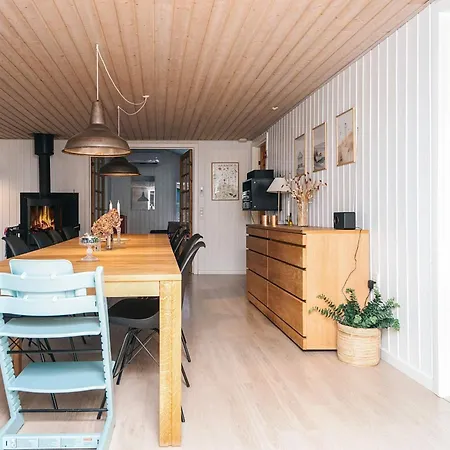 4 Star Holiday Home In Glesborg